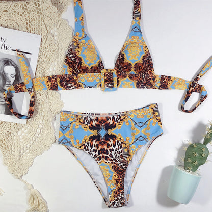 Bodyflatterende bikini met halternek en print