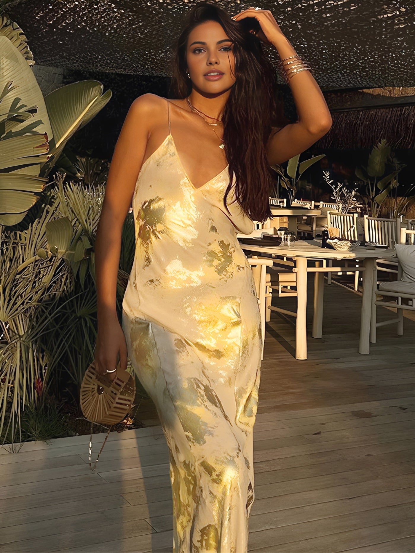 Jade - Metallic print V-hals Halter Maxi Dress