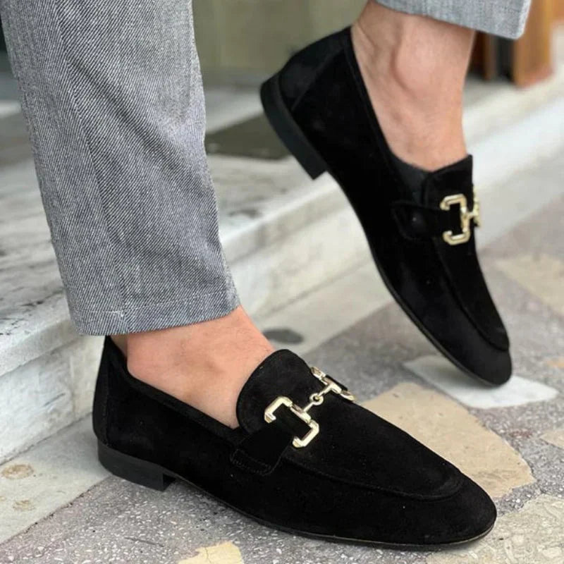 Lorenzo - Suède loafers met metalen gesp